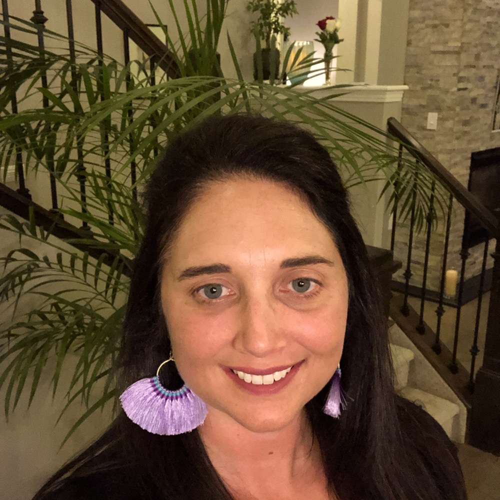 Meet your Posher, Jennifer
